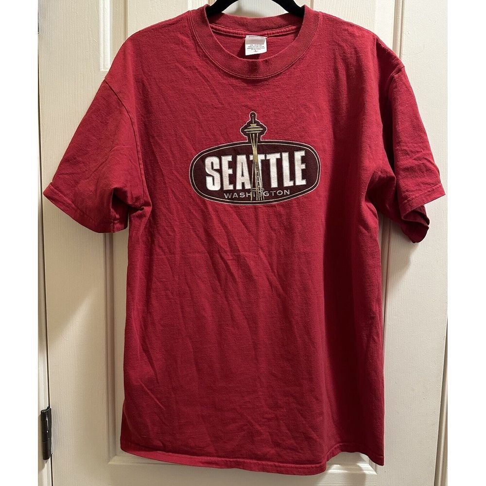 Seattle Washington Maroon Space Needle Tourist Logo T-Shirt Sz L Made In USA VTG